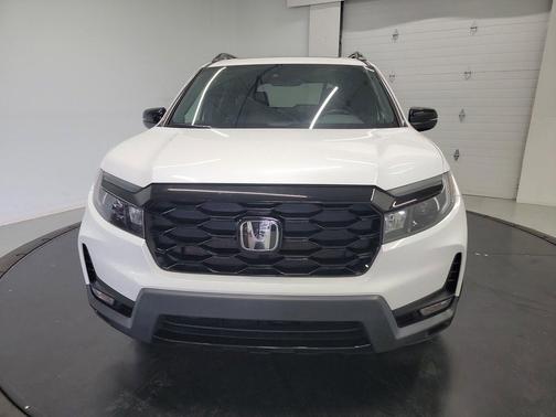 Platinum White Pearl 2023 Honda Passport AWD Elite
