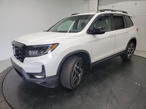Platinum White Pearl 2023 Honda Passport AWD Elite