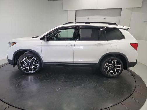 Platinum White Pearl 2023 Honda Passport AWD Elite