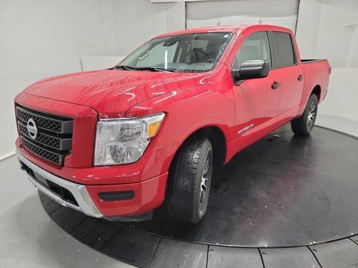2022 Nissan Titan SV
