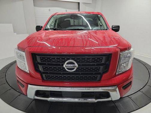 2022 Nissan Titan SV