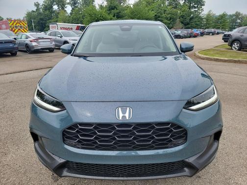 Nordic Forest Pearl 2027 Honda HR-V LX