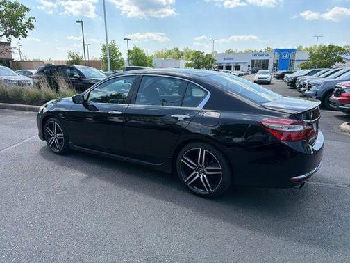 Crystal Black Pearl 2017 Honda Accord Sport SE