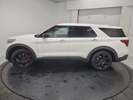 Star White Metallic Tri-Coat 2021 Ford Explorer ST