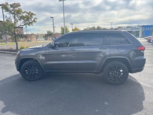 2021 Jeep Grand Cherokee Laredo