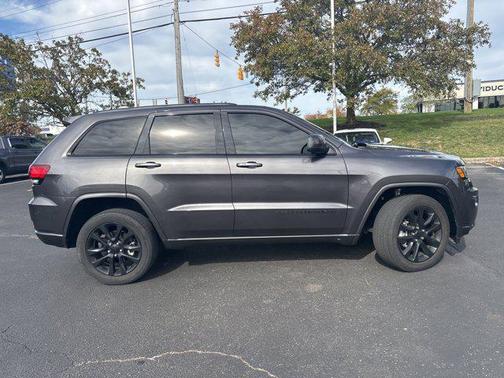 2021 Jeep Grand Cherokee Laredo