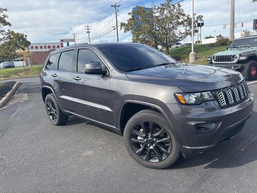 2021 Jeep Grand Cherokee Laredo