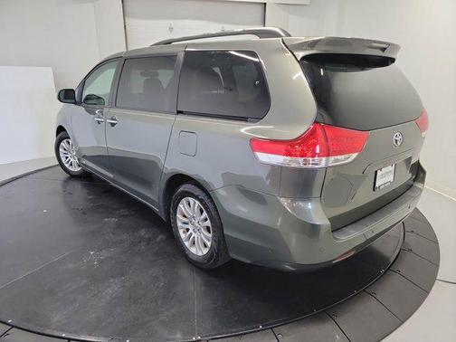 2011 Toyota Sienna XLE