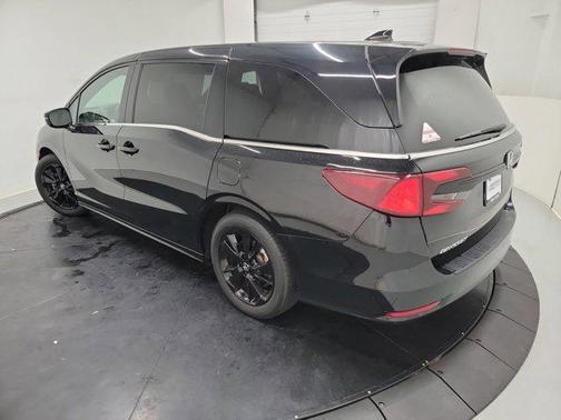 Crystal Black Pearl 2023 Honda Odyssey Sport