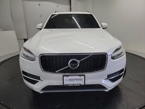 2018 Volvo XC90 T6 Momentum