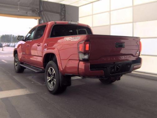 Barcelona Red Metallic 2019 Toyota Tacoma TRD Sport