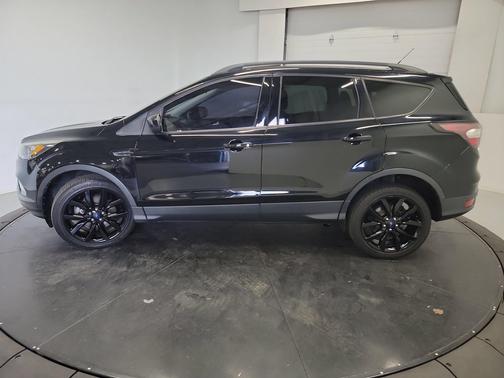 Shadow Black 2017 Ford Escape SE
