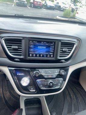 Billet Silver Metallic Clearcoat 2019 Chrysler Pacifica Touring Plus