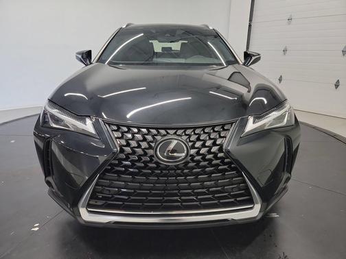 Caviar 2022 Lexus UX 200 Base