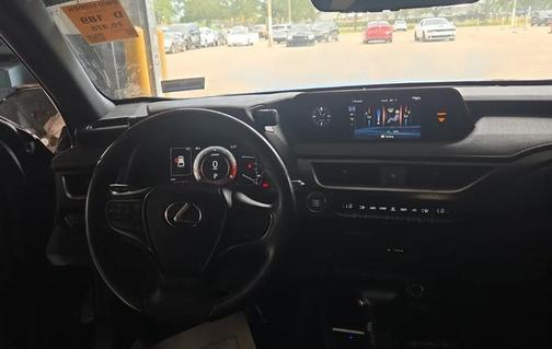 Caviar 2022 Lexus UX 200 Base