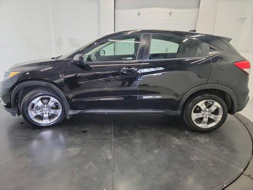 Crystal Black Pearl 2019 Honda HR-V LX
