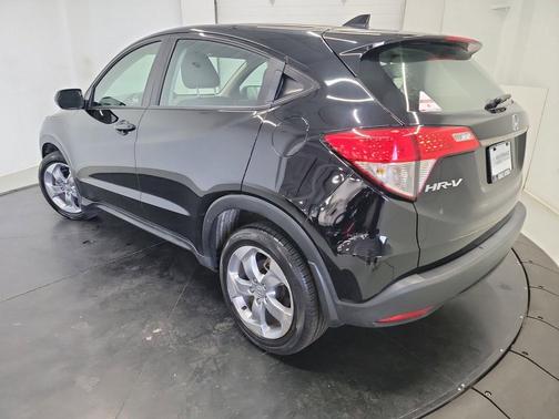 Crystal Black Pearl 2019 Honda HR-V LX