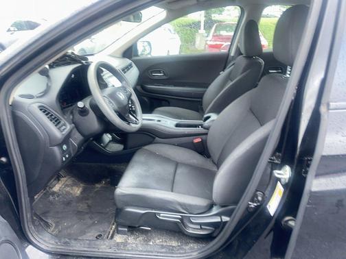 Crystal Black Pearl 2019 Honda HR-V LX