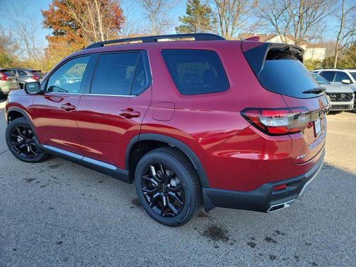 2025 Honda Pilot Touring 8-Passenger