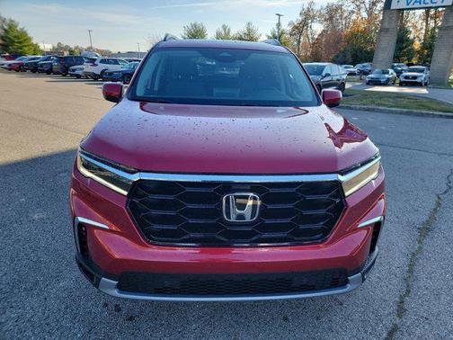 2025 Honda Pilot Touring 8-Passenger