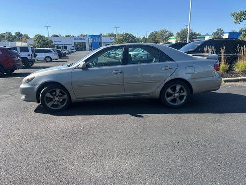 2005 Toyota Camry SE V6