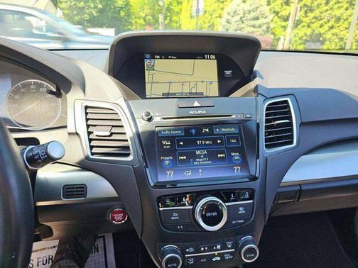 Lunar Silver Metallic 2017 Acura RDX Advance Package