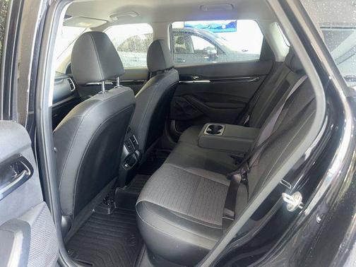 Cherry Black 2022 Kia Seltos S