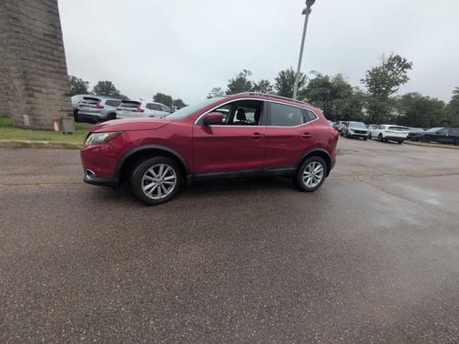 Palatial Ruby 2017 Nissan Rogue Sport SV