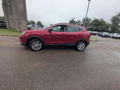 Palatial Ruby 2017 Nissan Rogue Sport SV