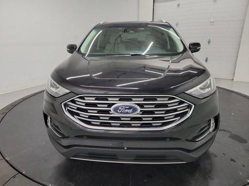 Agate Black 2020 Ford Edge Titanium