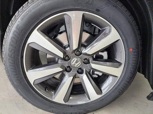 2025 Honda Pilot Touring 8-Passenger