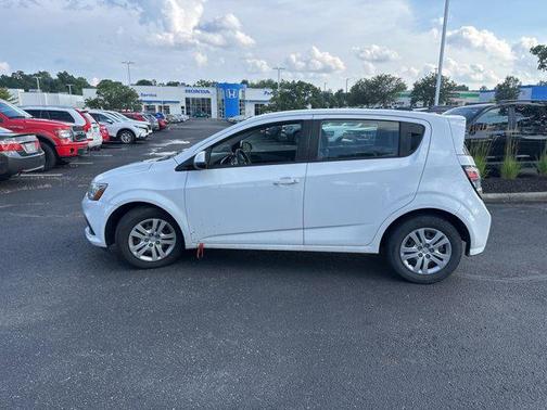 2017 Chevrolet Sonic LT