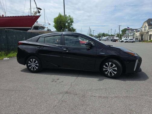 Midnight Black Metallic 2019 Toyota Prius XLE