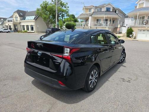 Midnight Black Metallic 2019 Toyota Prius XLE