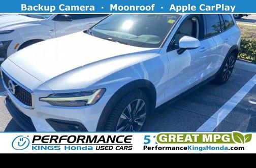 2021 Volvo V60 Cross Country T5