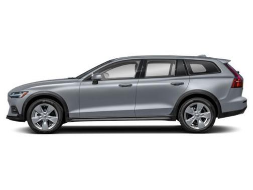 2021 Volvo V60 Cross Country T5