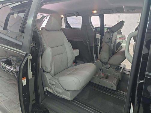 2019 Toyota Sienna XLE
