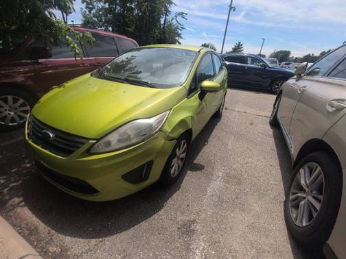 Lime Squeeze Metallic 2011 Ford Fiesta SE