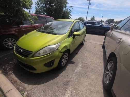 Lime Squeeze Metallic 2011 Ford Fiesta SE