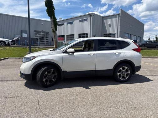 White Diamond Pearl 2017 Honda CR-V EX