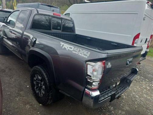 Magnetic Gray Metallic 2016 Toyota Tacoma TRD Off Road
