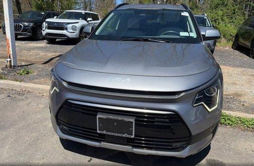 Steel Gray 2023 Kia Niro Touring