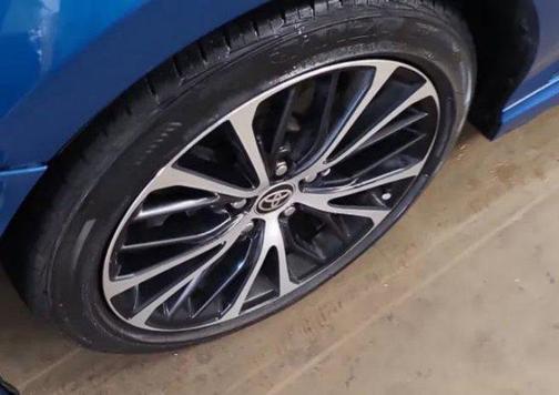 Blue Streak Metallic 2020 Toyota Camry SE