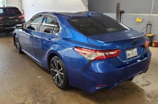 Blue Streak Metallic 2020 Toyota Camry SE