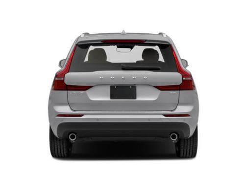 White 2021 Volvo XC60 T5 Momentum