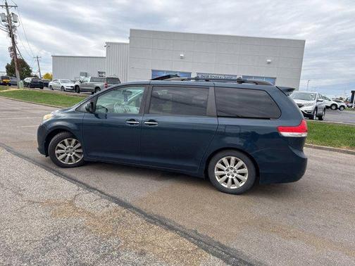 2012 Toyota Sienna XLE