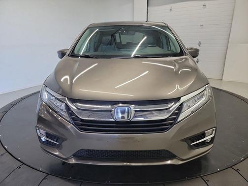 Modern Steel Metallic 2018 Honda Odyssey Touring
