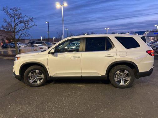 2023 Honda Pilot AWD EX-L 7 Passenger