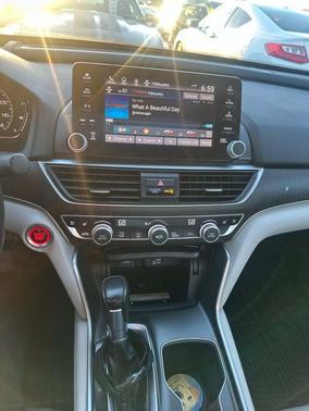 Radiant Red Metallic 2018 Honda Accord Touring