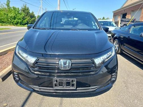 Crystal Black Pearl 2023 Honda Odyssey Sport